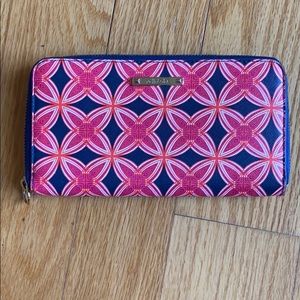 Stella & Dot Wallet, Pretty pink/ navy print.